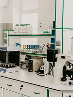 معدات مختبرات