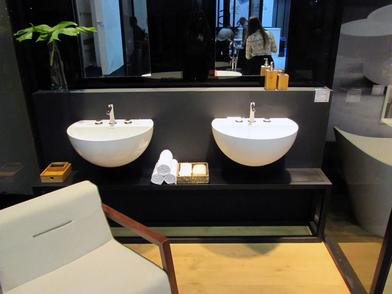 ALEXANDRIA WASHBASIN